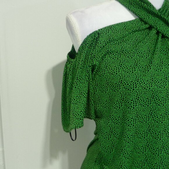 MK Green Cheetah Print Top Size MEDIUM - Picture 5 of 10